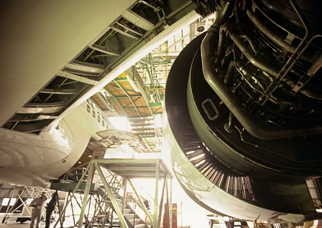 How to become an Aircraft Maintenance Technician in the U.S.A.
